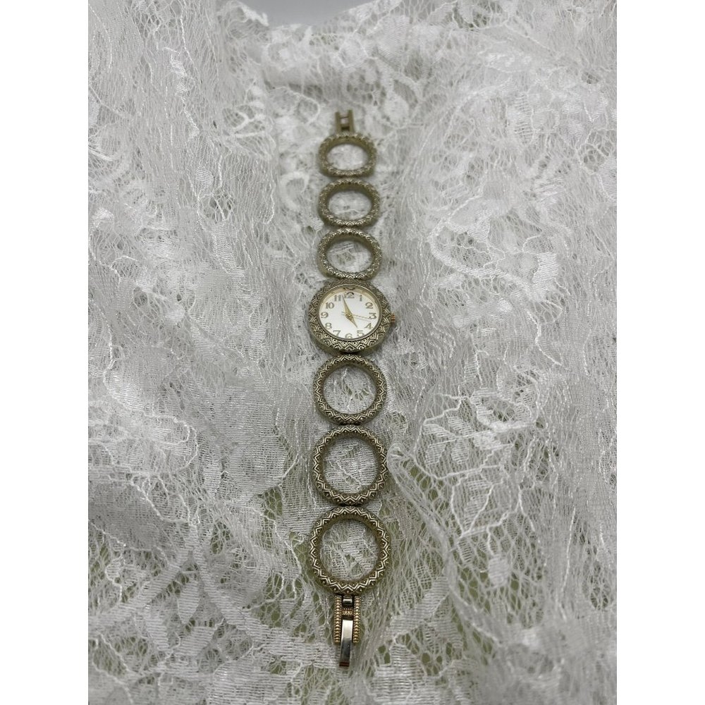 Vintage Merona Round Face Open Ring Wristband Watch